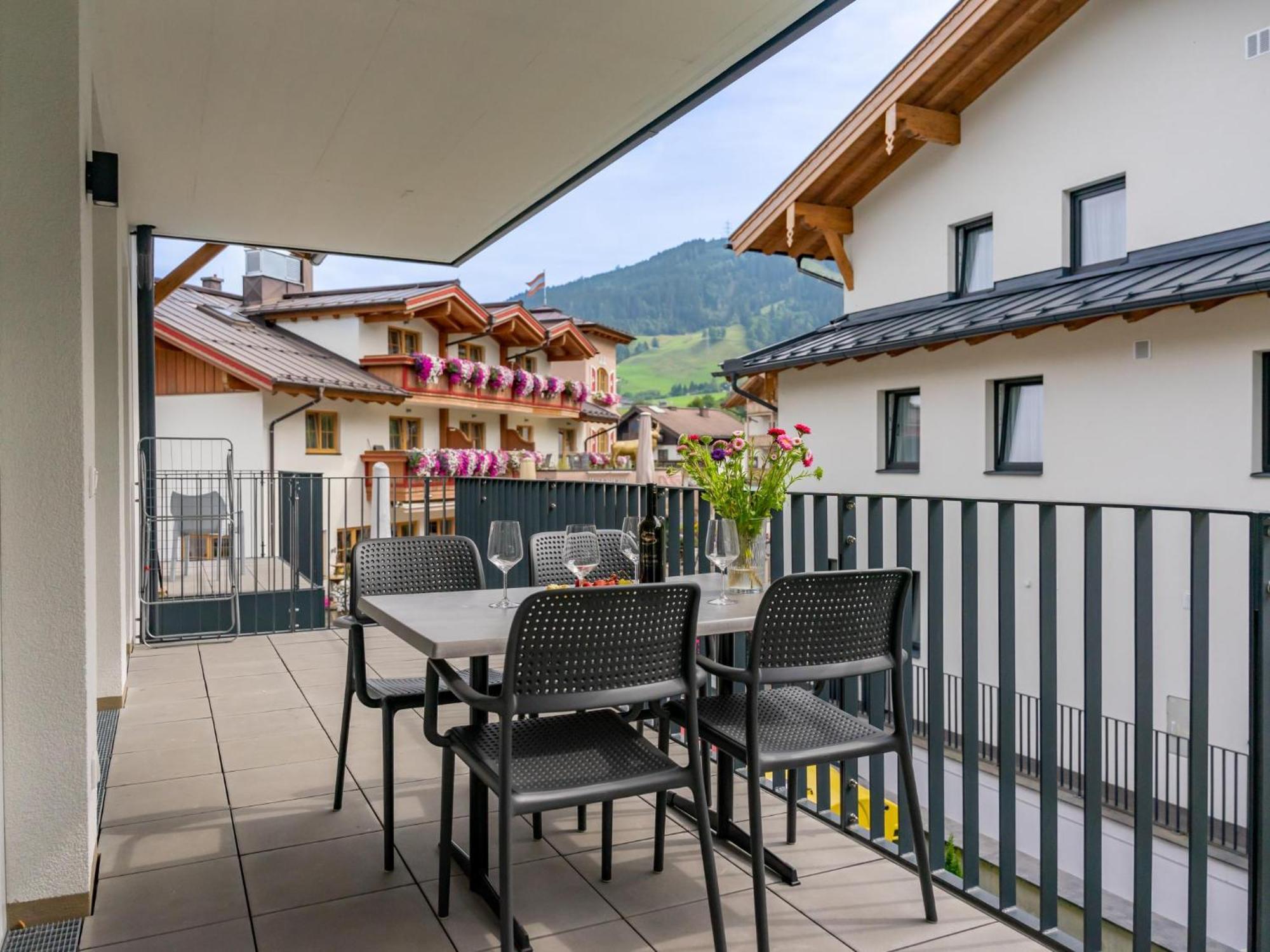 Falken Suites Top 4 Kaprun Bagian luar foto
