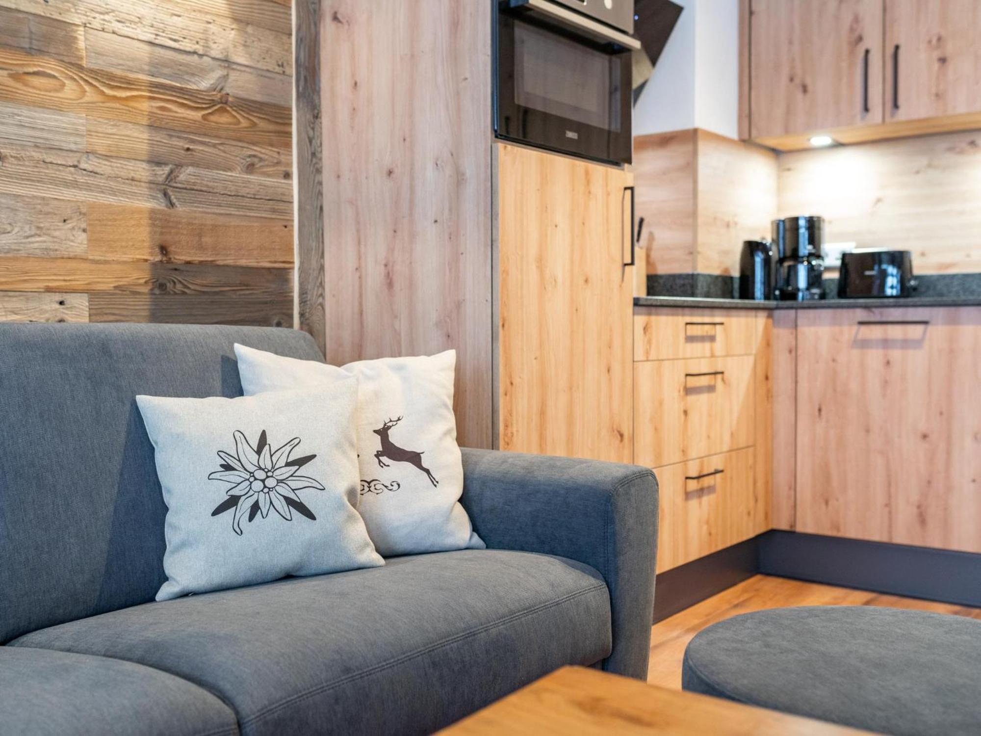 Falken Suites Top 4 Kaprun Bagian luar foto