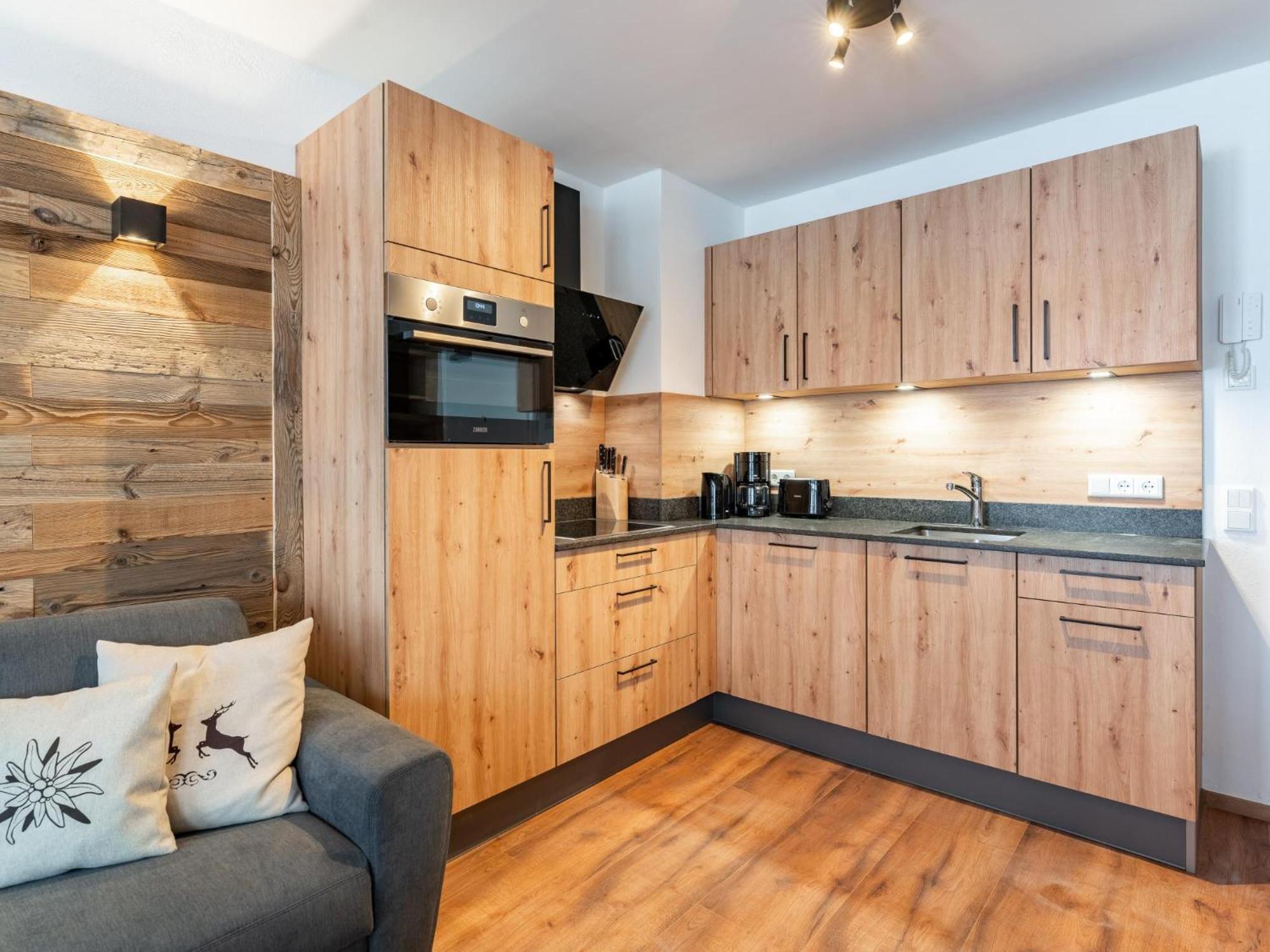 Falken Suites Top 4 Kaprun Bagian luar foto
