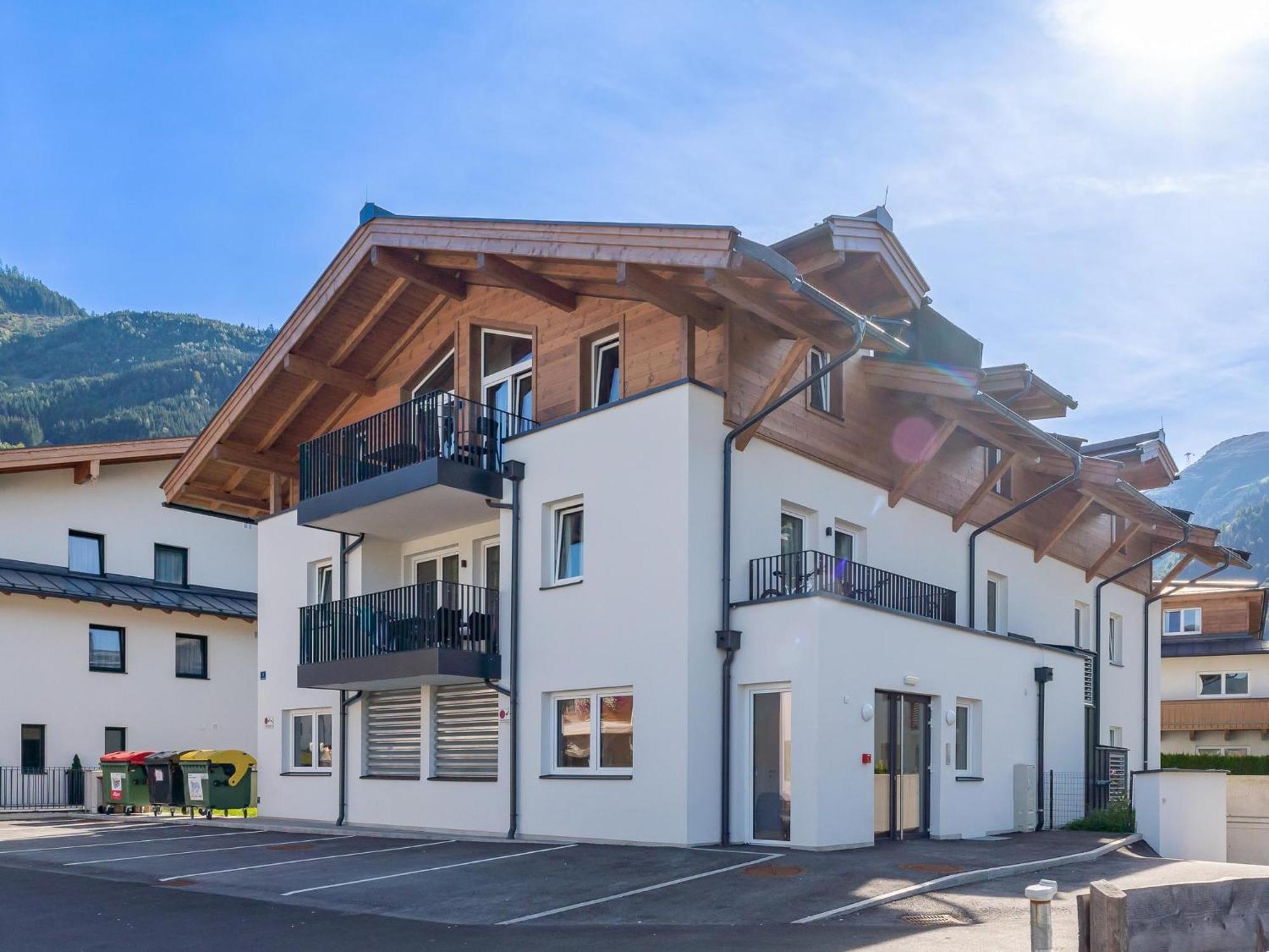 Falken Suites Top 4 Kaprun Bagian luar foto