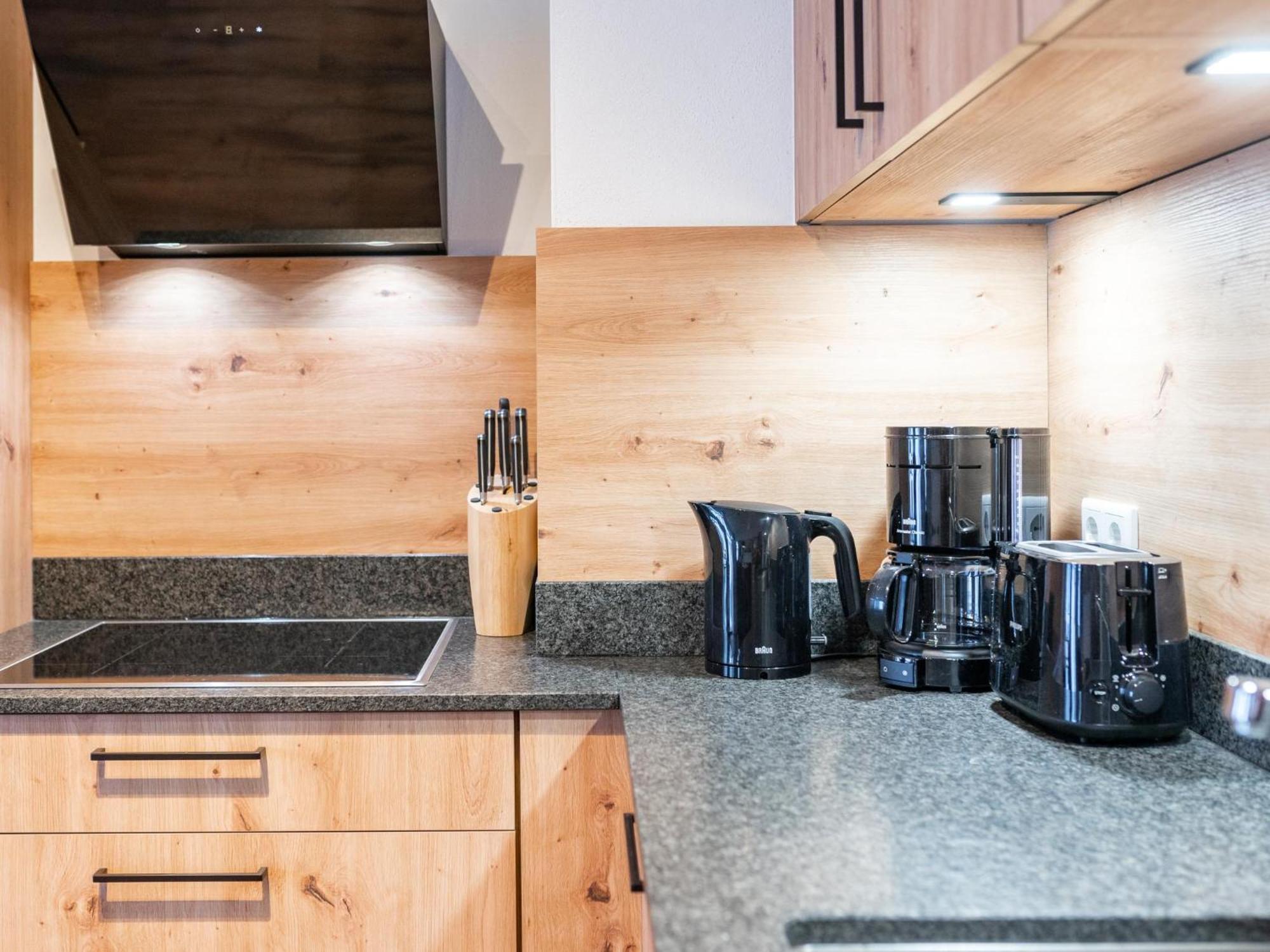 Falken Suites Top 4 Kaprun Bagian luar foto